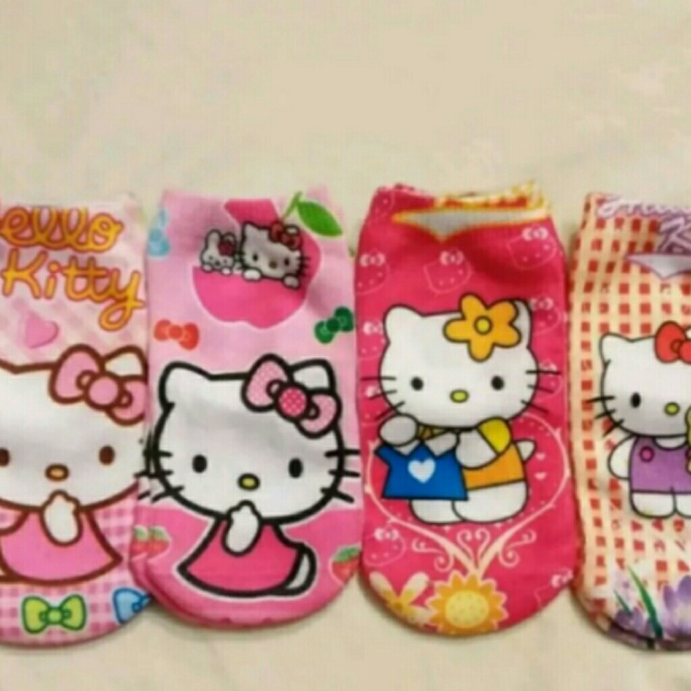 Hello kitty socks
